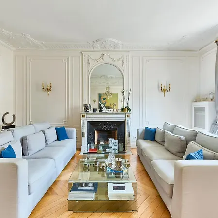 Triangle D'or - Champs-elysees Париж