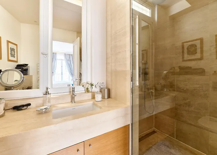 Triangle D'or - Champs-elysees